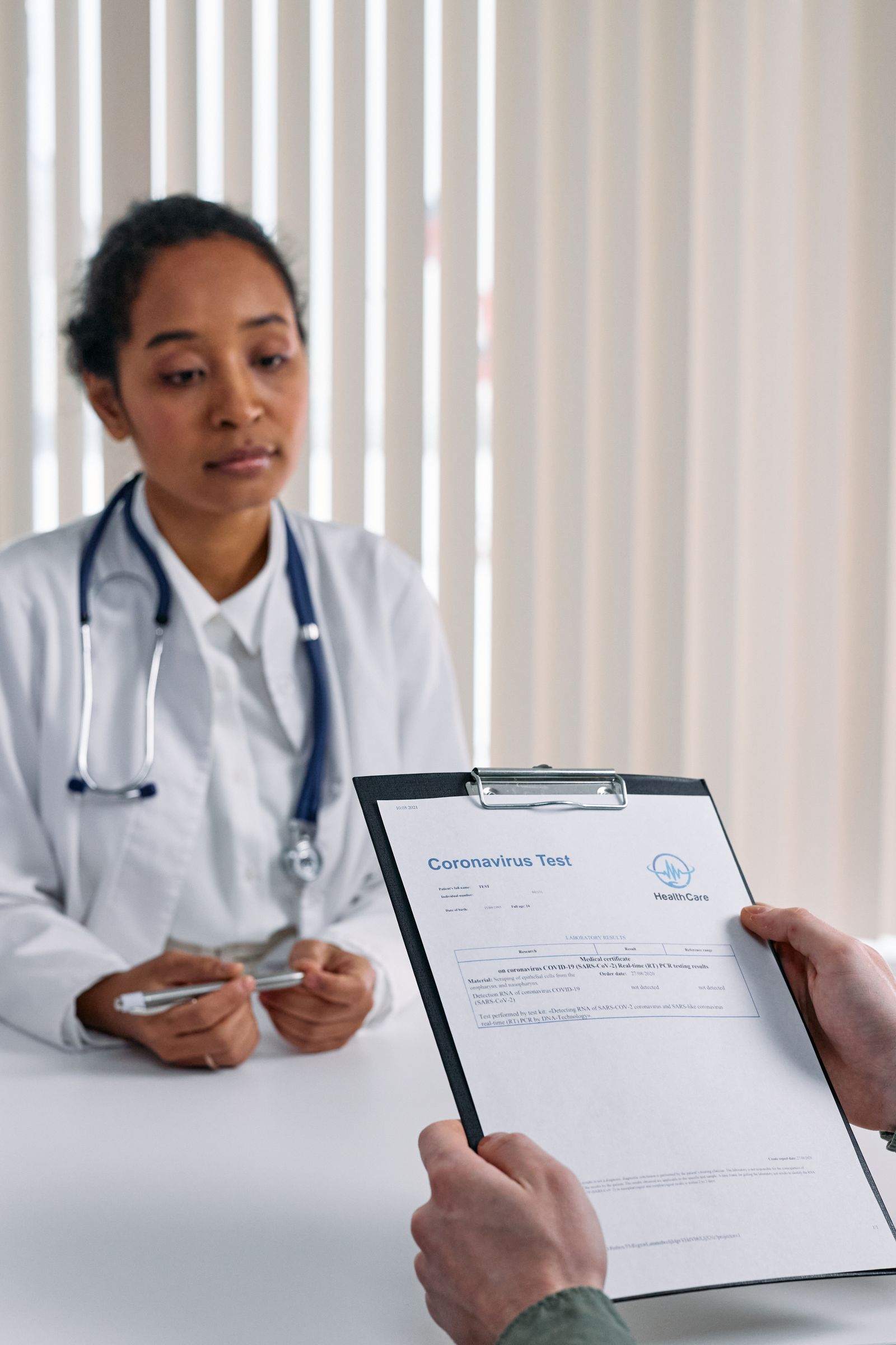 Photographie réelle liée à Santé des aînés et proches aidants : préparer un échange de soins